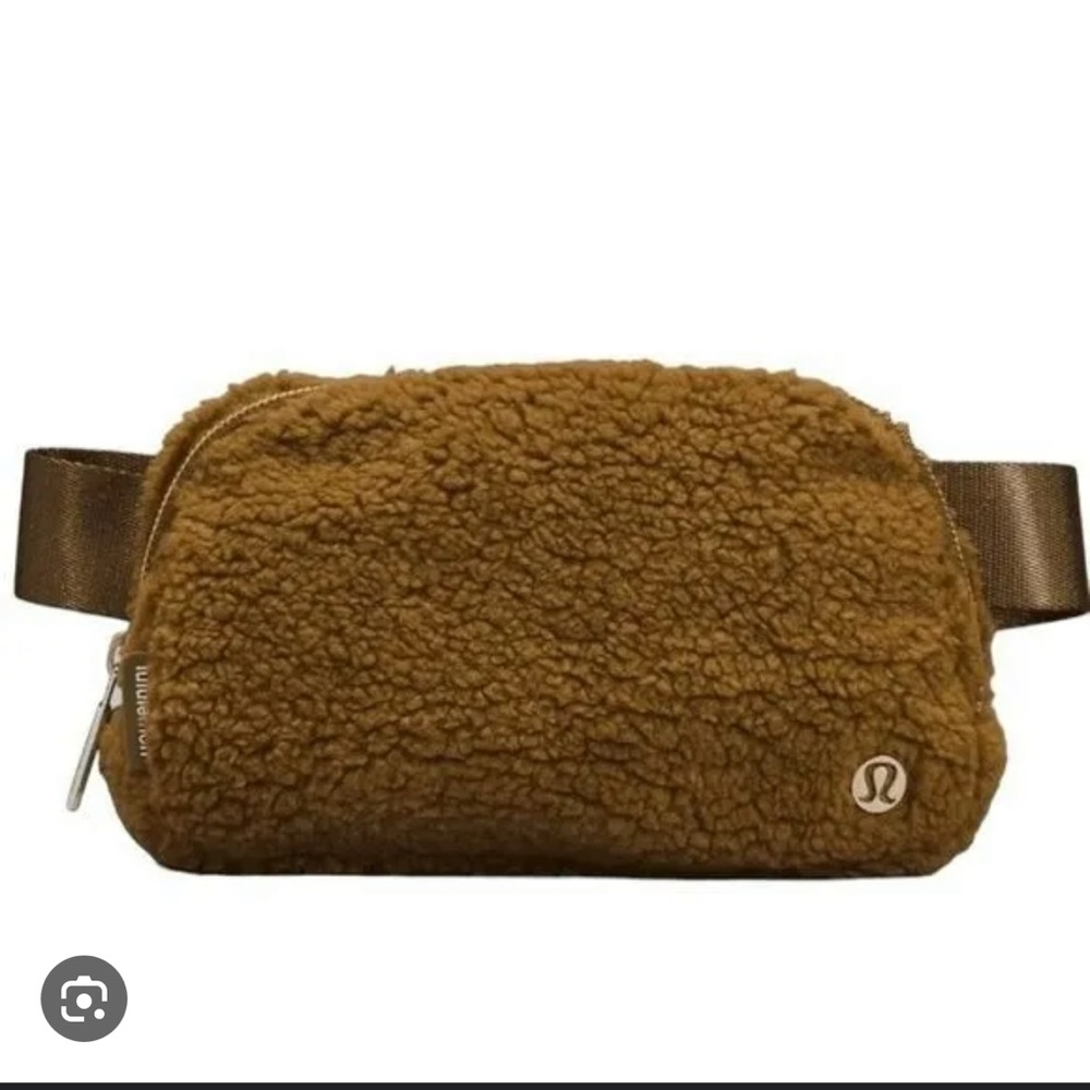 LULU Belt bag